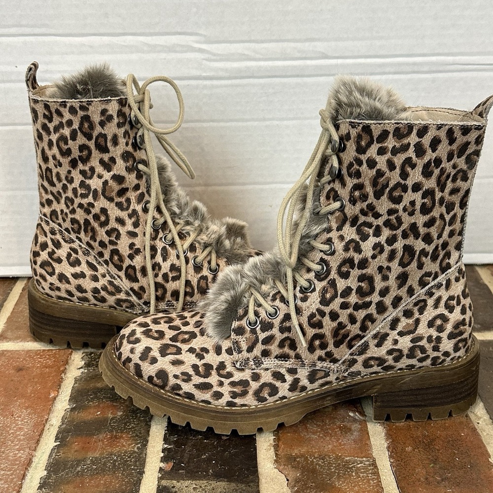 Very G Faux Fur Animal Print Hiker Boots. Sz 8 Leopard Print Tan